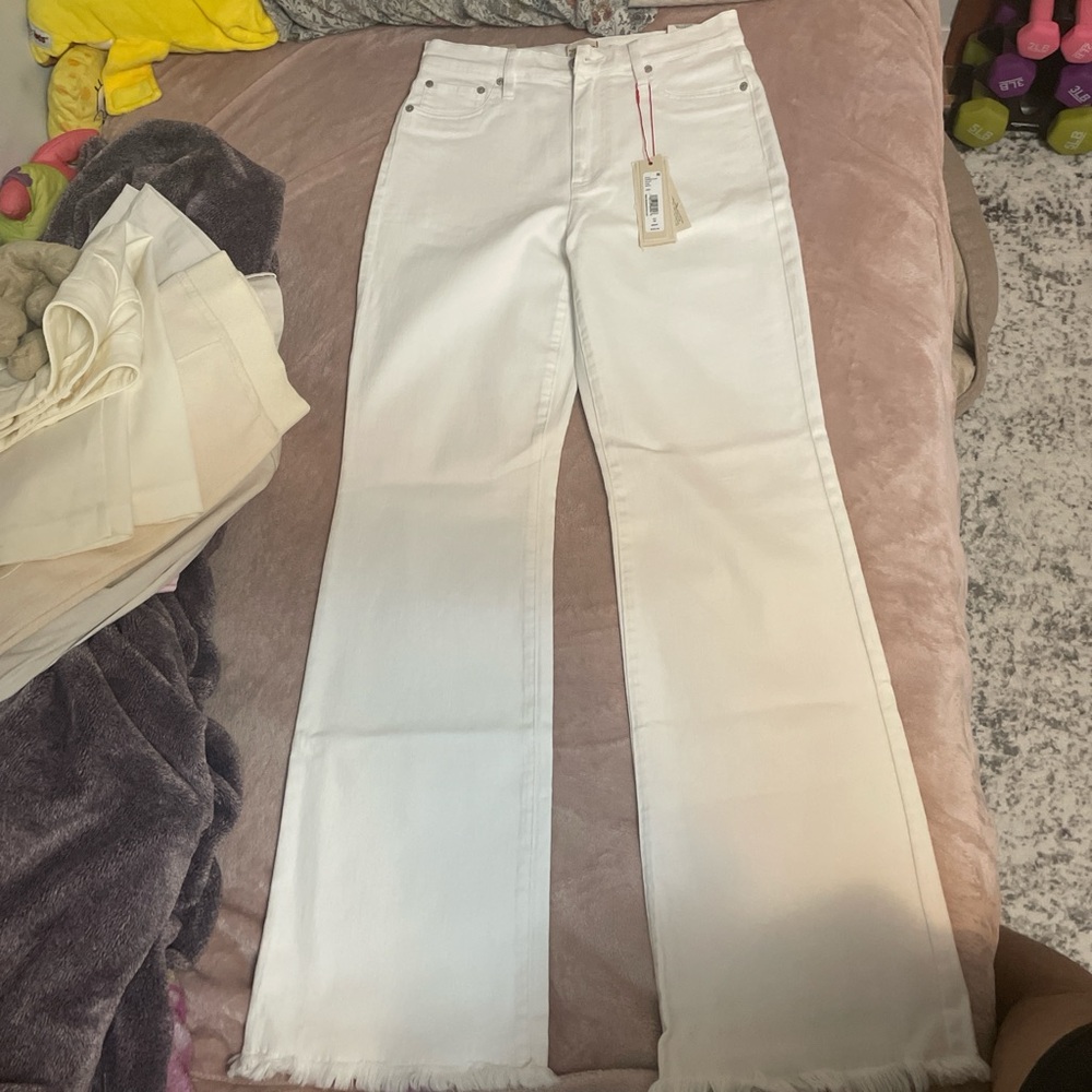 Alice + Olivia JEANS!